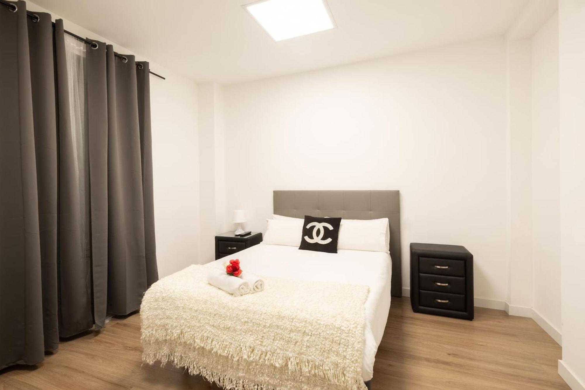 Day Santo Domingo Centro Gran Via Sol Malasana Apartment Madrid